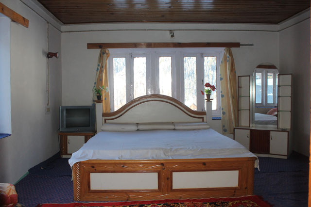 Cheap and Best Resort in Aru Valley